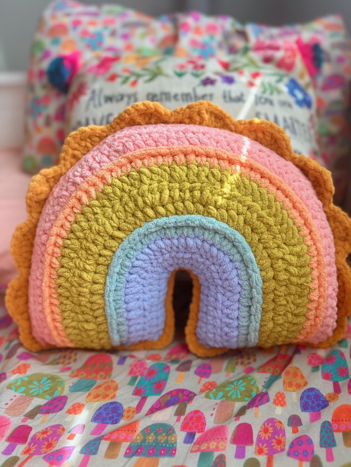 **PATTERN** Iris Rainbow Pillow
