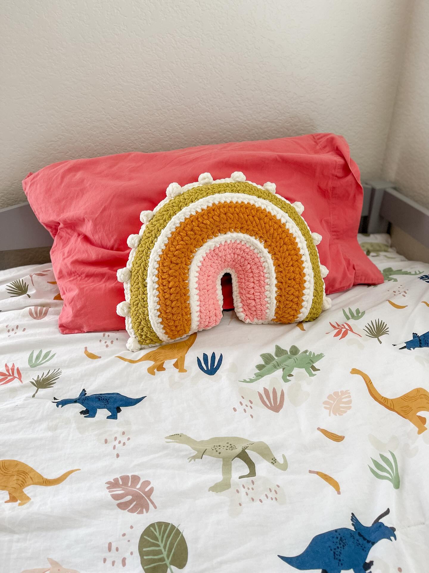 **PATTERN** Iris Rainbow Pillow