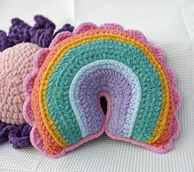 **PATTERN** Iris Rainbow Pillow