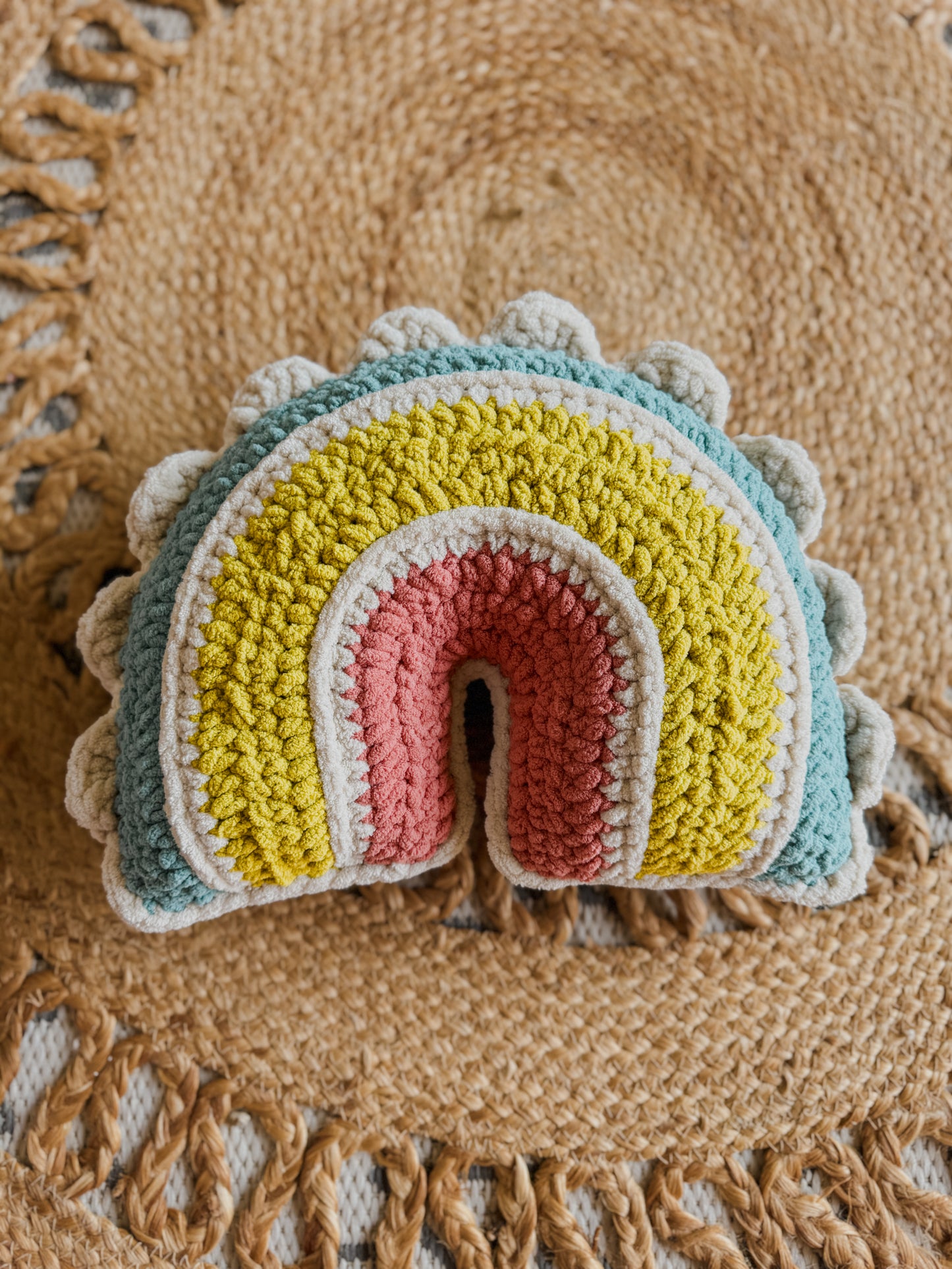 **PATTERN** Iris Rainbow Pillow