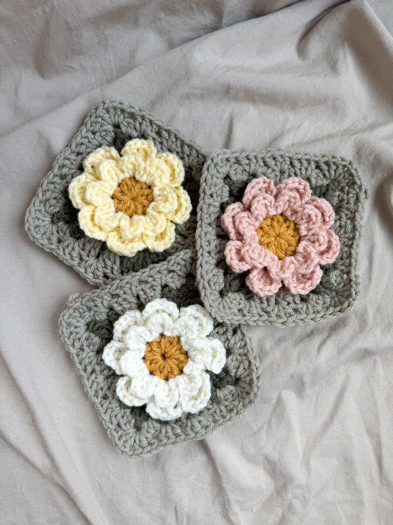 **PATTERN** Blossom Granny Square