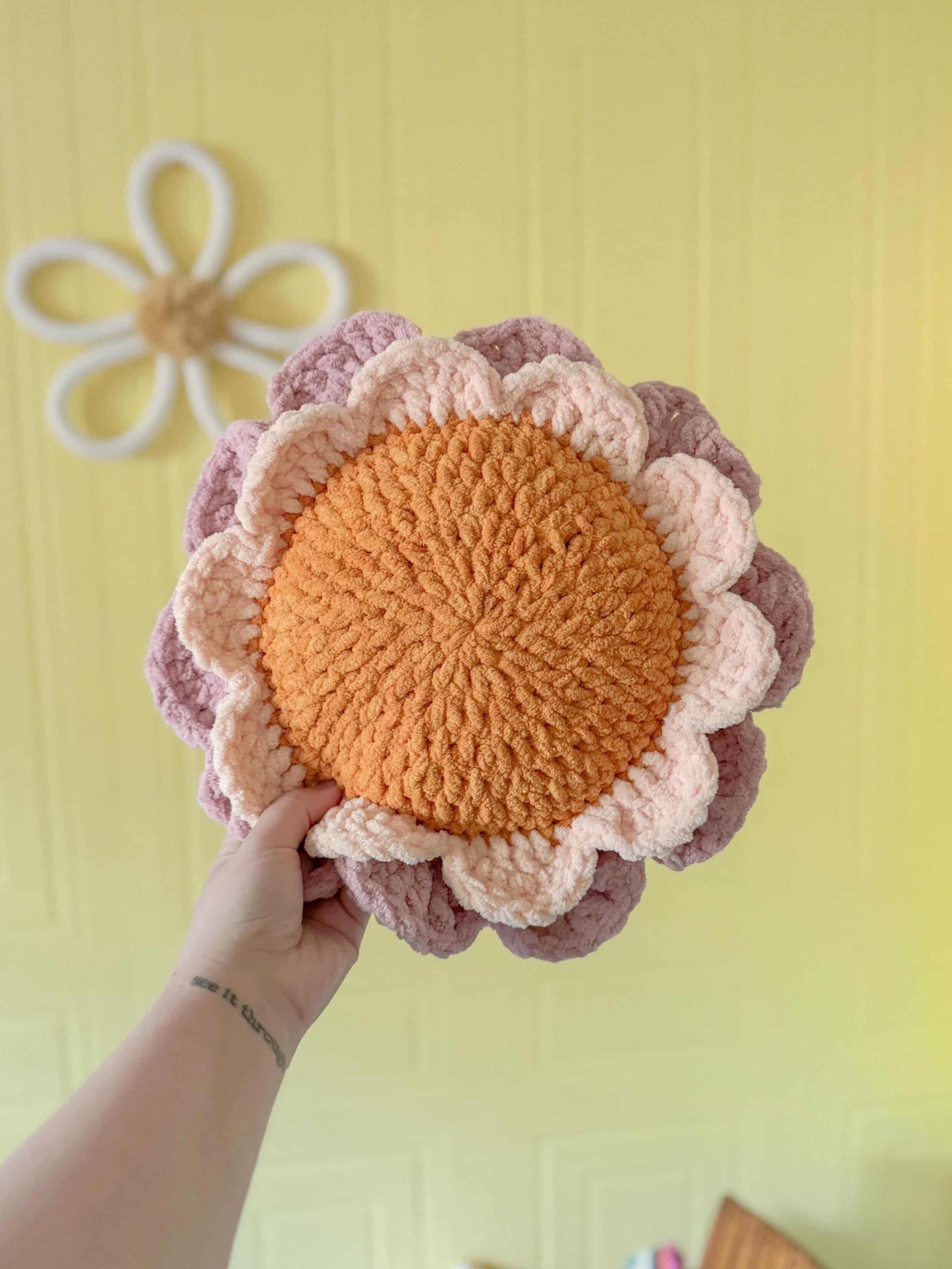 **PATTERN** Blossom Pillow