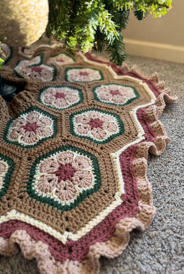 **PATTERN** Holiday Bloom Christmas Tree Skirt