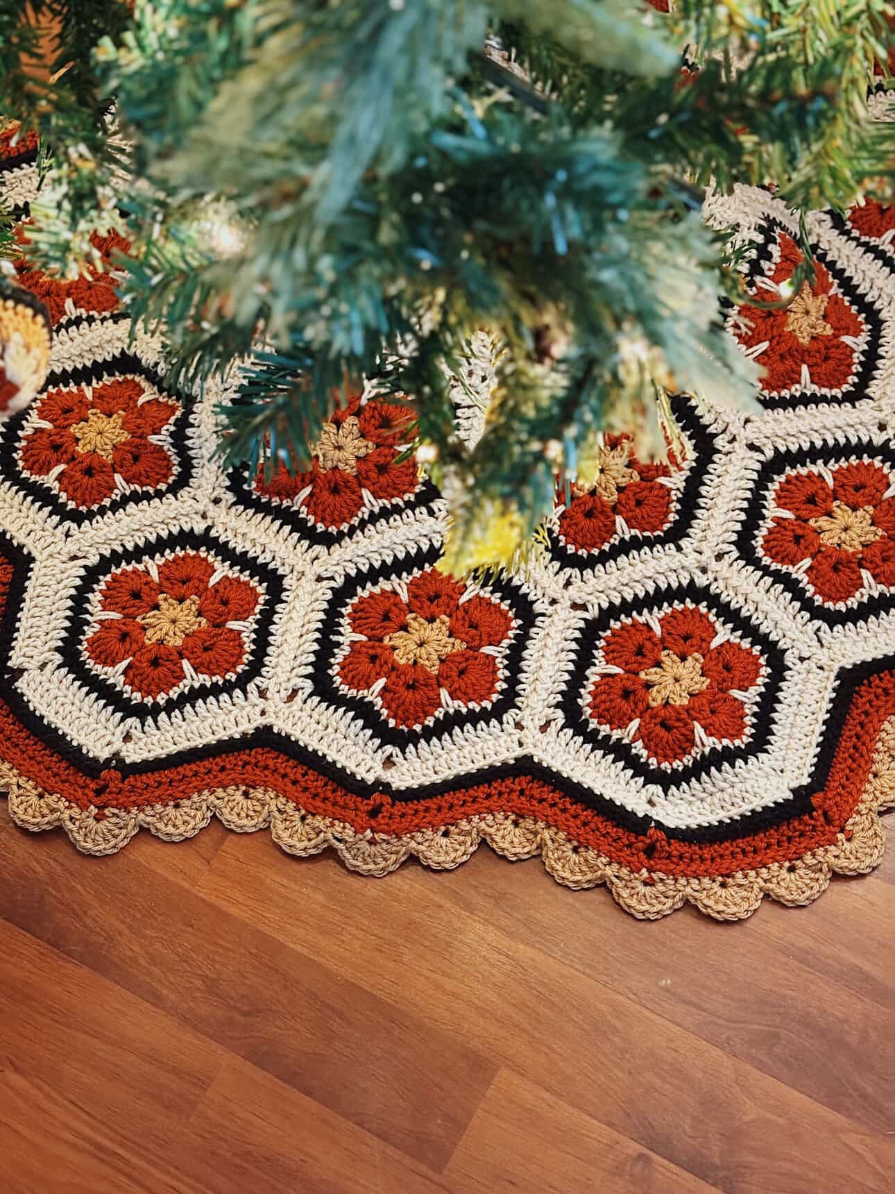 **PATTERN** Holiday Bloom Christmas Tree Skirt