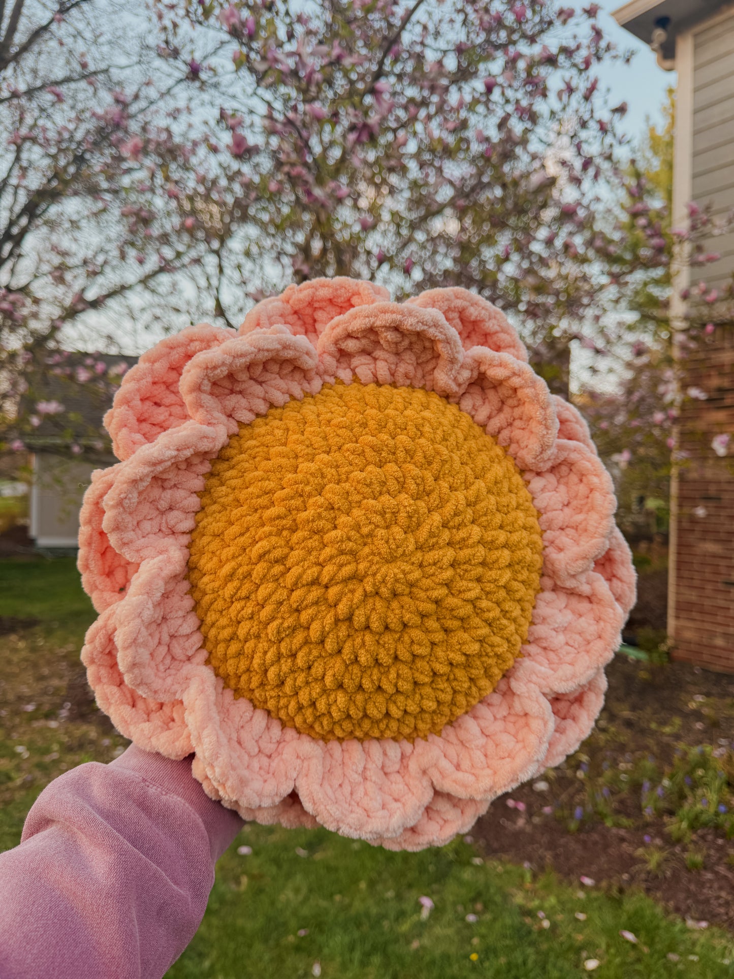 **PATTERN** Blossom Pillow