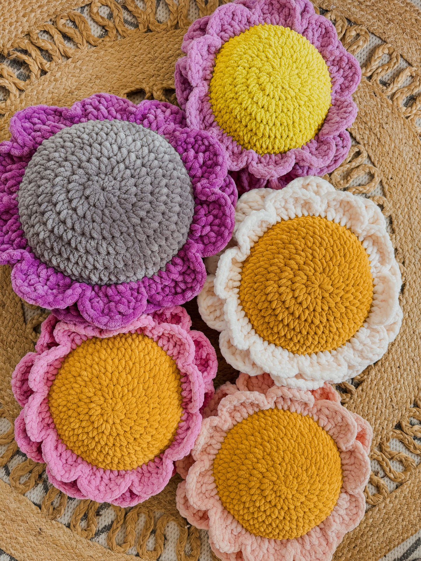 **PATTERN** Blossom Pillow