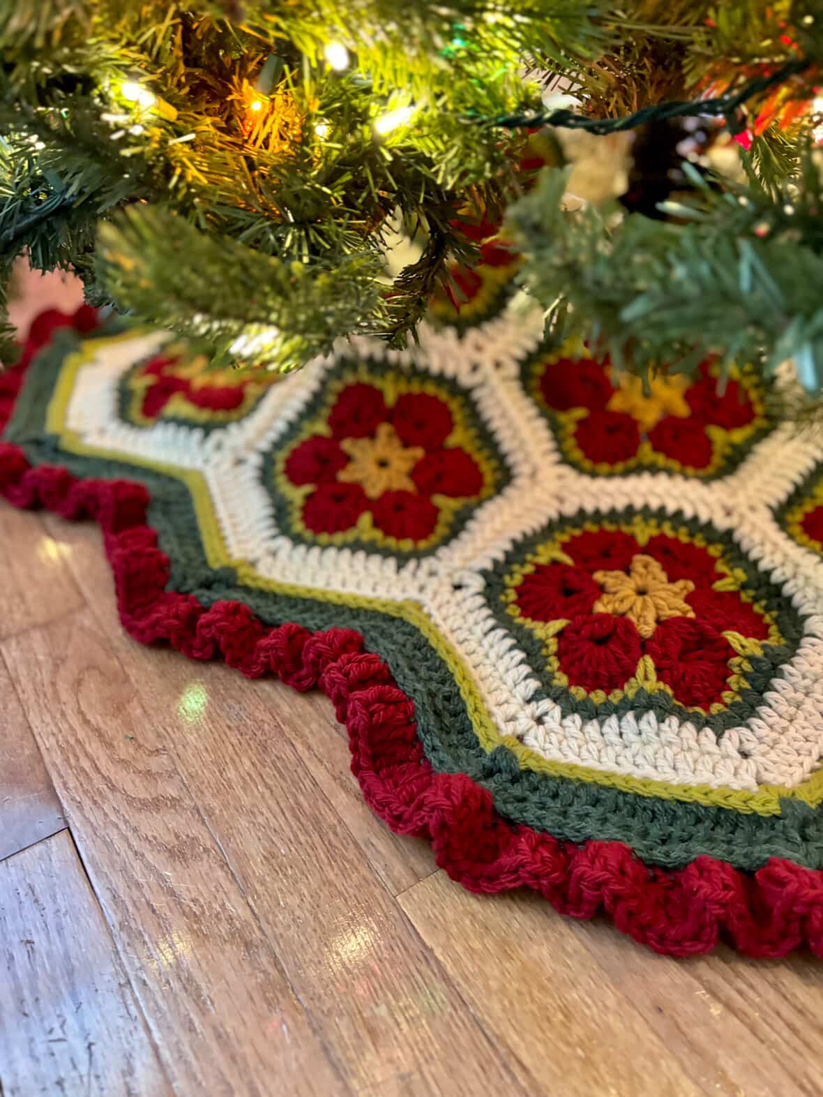 **PATTERN** Holiday Bloom Christmas Tree Skirt