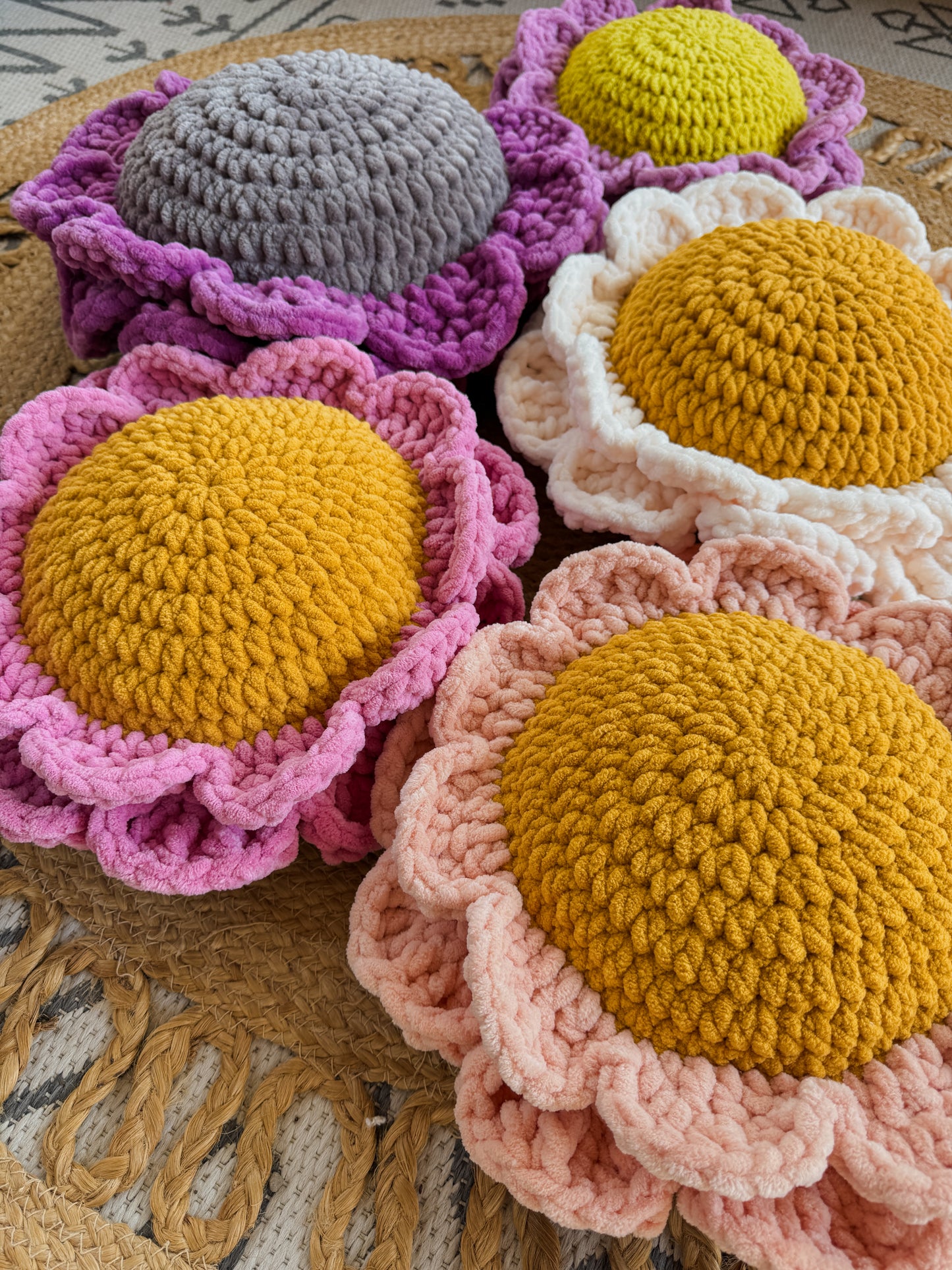 **PATTERN** Blossom Pillow