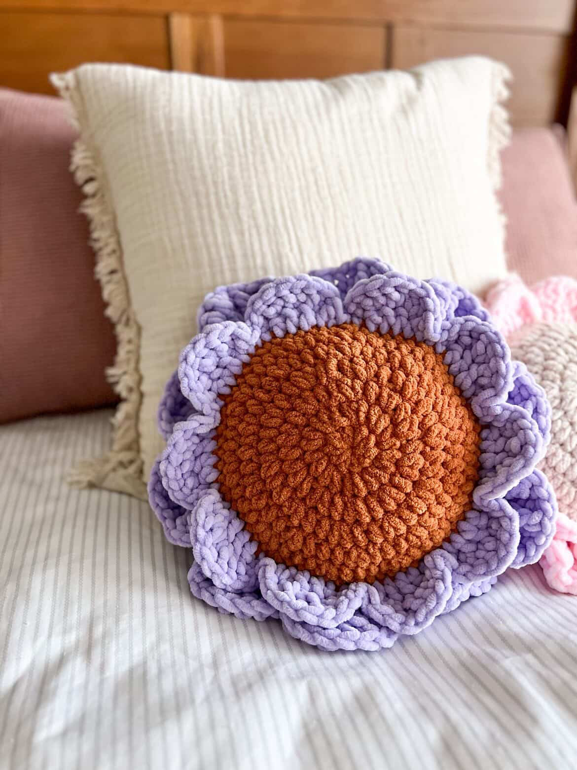 **PATTERN** Blossom Pillow